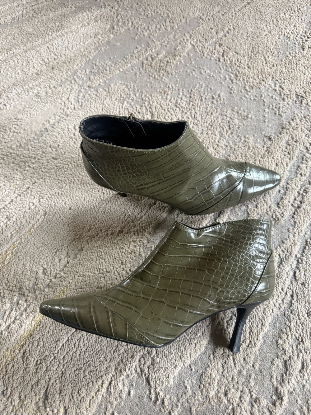 Zara olive green croc embossed ankle boots pointed toe and a slim heel 39 / 8